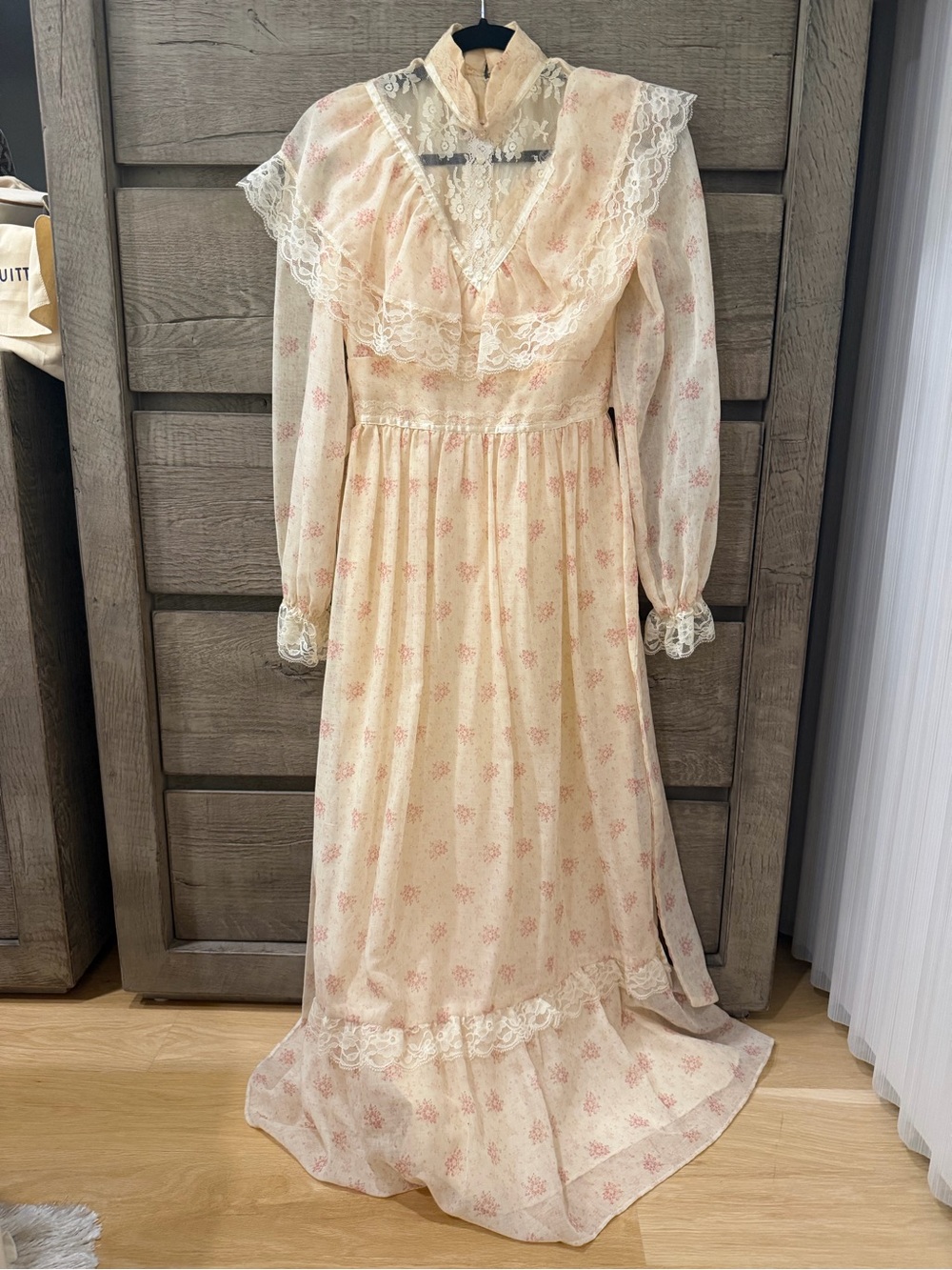 SUPER RATE Vintage Cream Floral Lace Maxi Dress- collectors piece - excellent